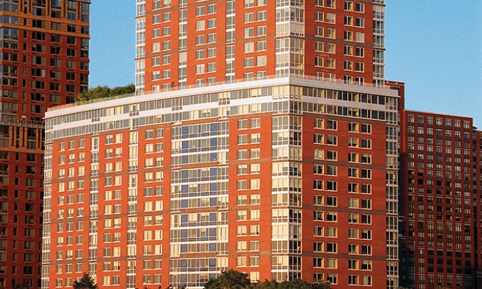 Battery Park City, The Solaire